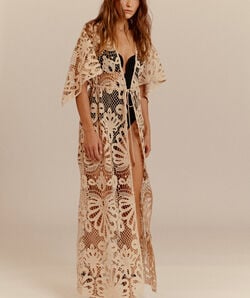 CLEWISTON KIMONO;${refinementColor}
