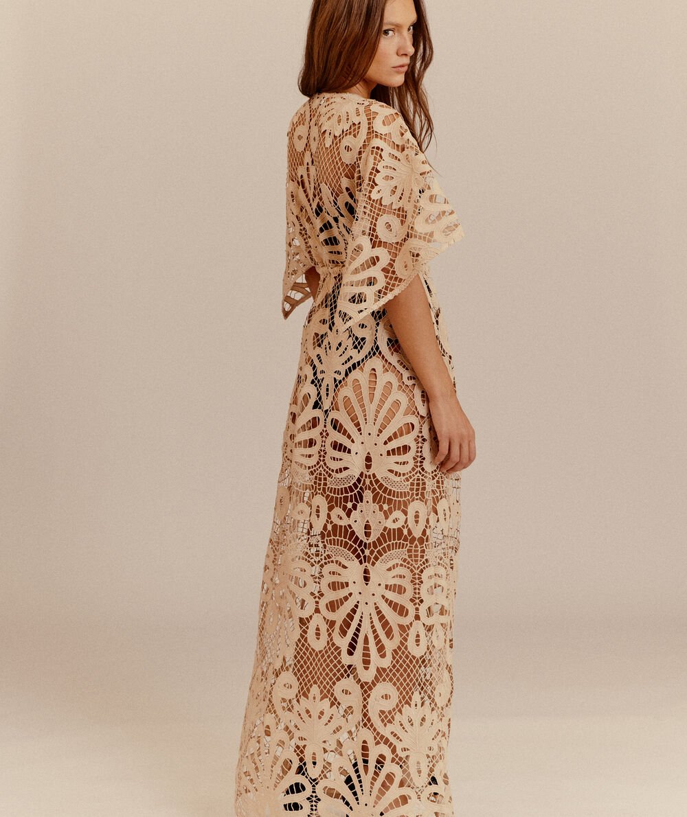 CLEWISTON KIMONO;${refinementColor}